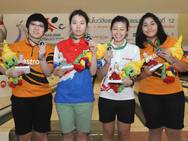 Juniorinnen Masters Medaillengewinner (l nach R) Jacqueline Sijore (MAS-Silber), Hwang Yeon-Ju (KOR-Gold), Bernice Lim (SIN-Bronze) and Dayang Khairuniza (MAS-Bronze)