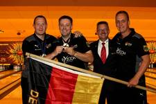 Bodo Konieczny mit den Funktioinären