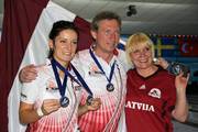 Gold im All Event und Masters für Diana Zavjalova aus Lettland mit Coach Aleksandrs Zavjalovs und Tatjana Zavjalova