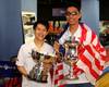 Die Gewinner Shayna Ngeh aus Singapur und Syafiq Ridhwan Abdul Malek aus Malaysia