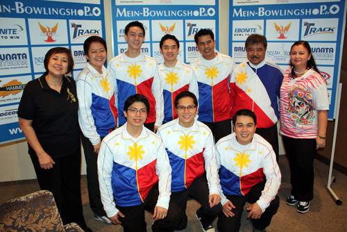 hinten von links: Coo Bong, Canare Jojo, Chua Kenneth, King Constantine Chester, Miranda Raoul, Trasporto Jun und Facuri Jean Marie, vorne von links: Ong Frederick, Rivera Engelberto und Layoso Benshir