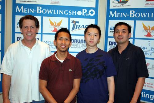 von links nach rechts: Hall William Arthur, Lalisang Ryan Leonard, Widjaja William und Hengki