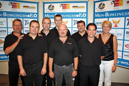 from left to right: Pellegroms Herman, Leroy Oliver, Claessens Wim, Maggi Mats, Verbruggen Gery, Samain Jean-Marc, Peetroons Steve and Van Langehove Muriel